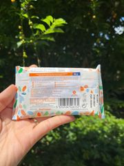 Khăn ướt vệ sinh vùng kín Femfresh - Khăn hàng ngày chiết xuất tự nhiên, pH cân bằng, 25 tờ tiện lợi, dễ sử dụng