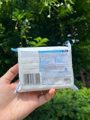 Khăn ướt Vệ Sinh Vùng Kín Nhạy Cảm Femfresh 0% Sensitive - 25 Tờ, Chiết Xuất Lô Hội, An Toàn, Kháng Khuẩn, Dễ Dàng Sử Dụng