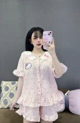 Set Đồ Ngủ Bigsize Vải Đũi Hình Hello Kitty - Áo Ngắn Cổ Bèo, Quần Đùi Dễ Thương, Thoải Mái, Họa Tiết Ngọt Ngào