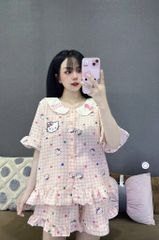 Set Đồ Ngủ Bigsize Vải Đũi Hình Hello Kitty - Áo Ngắn Cổ Bèo, Quần Đùi Dễ Thương, Thoải Mái, Họa Tiết Ngọt Ngào