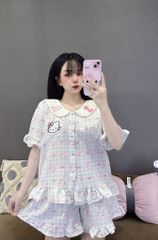 Set Đồ Ngủ Bigsize Vải Đũi Hình Hello Kitty - Áo Ngắn Cổ Bèo, Quần Đùi Dễ Thương, Thoải Mái, Họa Tiết Ngọt Ngào