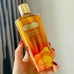 Sữa Tắm Victoria's Secret Amber Romance - Hương Thơm Quyến Rũ, Dưỡng Ẩm Mềm Mại, Sản Phẩm Chăm Sóc Da Cao Cấp 250ml