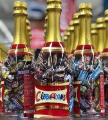 Kẹo socola chai celebrations travel retail exclusive 296GR Mỹ
