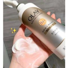 Dưỡng thể Olay B5, B3+ Vitamin C trắng da 250ml