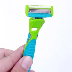 Dao Cạo 4 Lưỡi Techno Max Sensitive Skin Cao Cấp - Cạo Mềm Mại Cho Làn Da Nhạy Cảm, Tiện Lợi Mang Theo