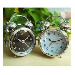 Đồng Hồ Báo Thức Inox Cổ Điển 2 Chuông - Màu Ngẫu Nhiên, Kiểu Dáng Nhỏ Gọn, Chạy Êm, Có Đèn LED Xem Giờ Tối
