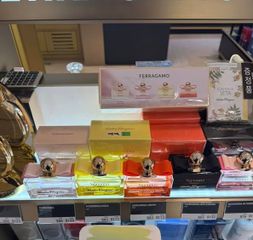 Bộ Nước Hoa Salvatore Ferragamo Signorina Mini Set 4x5ml - Hương Thơm Quyến Rũ (Edp & Edt) - Quà Tặng Sang Trọng