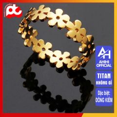 Nhẫn Nữ Titan Cao Cấp 5 Lá Cỏ - Thiết Kế Thanh Lịch, Không Gỉ, An Toàn Cho Da - Phụ Kiện Thời Trang Đẳng Cấp