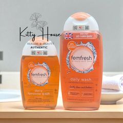 Dung dịch vệ sinh phụ nữ Femfresh Daily Wash 250ml - Chăm sóc vùng kín tự nhiên, kháng khuẩn, hương thơm nhẹ nhàng, an toàn cho mọi độ tuổi