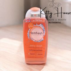 Dung dịch vệ sinh phụ nữ Femfresh Daily Wash 250ml - Chăm sóc vùng kín tự nhiên, kháng khuẩn, hương thơm nhẹ nhàng, an toàn cho mọi độ tuổi