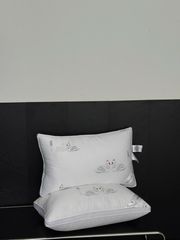 Gối Moncler Sang Trọng 48x74cm - Bộ 2 Gối Ruột Lông Vũ Ấm Áp, Êm Mềm, Phù Hợp Mọi Loại Giường