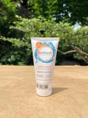 Dung Dịch Vệ Sinh Phụ Nữ Daily Intimate Wash Femfresh 250ml - Làm Sạch Nhẹ Nhàng, Cân Bằng pH Cho Vùng Kín An Toàn