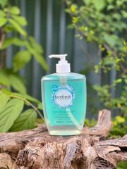 Dung dịch vệ sinh phụ nữ cho da nhạy cảm Femfresh 600ml - Chiết xuất hoa sen và lô hội, sạch nhẹ dịu dàng cho vùng kín nhạy cảm