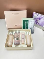 Bộ Dưỡng Ẩm Trắng Da Ohui Hồng Miracle Moisture Special Set 7 Sản Phẩm - Dưỡng Trắng, Tràn Đầy Ẩm Độ, Chống Lão Hóa