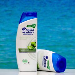 Dầu Gội Head & Shoulders Hương Lô Hội 500ml - Dưỡng Ẩm Tóc Nhẹ Nhàng, Phù Hợp Cho Da Đầu Nhạy Cảm