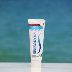 Kem Đánh Răng Sensodyne Sensitiv Extra Frisch – Bảo Vệ Răng Nhạy Cảm, Hơi Thở Thơm Mát