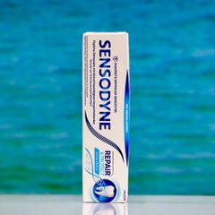 Kem đánh răng Sensodyne Repair & Protect Extra Fresh-Bảo Vệ Men Răng, Hơi Thở Tươi Mát hộp giấy 75ml