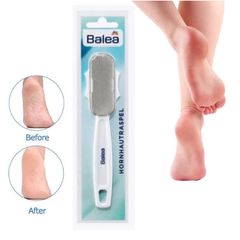 Dụng cụ cọ chân và làm sạch gót chân Balea giúp lấy đi tế bào chết, các vết chai, sần sùi ở gót chân