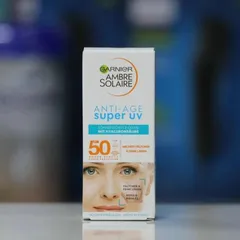 Kem chống nắng Garnier 50+ vạch xanh Anti Age, 50ml