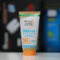 Kem chống nắng Garnier 200ml SPF50+ dành cho body