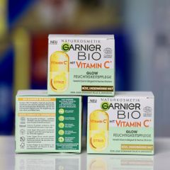 Kem Dưỡng Ẩm Ban Ngày GARNIER BIO Vitamin C GLOW - Chăm Sóc Da Đều Màu Sáng Khỏe, Giảm Thâm Nám, 50ml