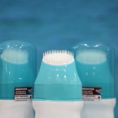 Sữa Rửa Mặt Garnier 150ml - Làm Sạch Sâu, Ngăn Ngừa Mụn, Kèm Đầu Bàn Chải Massage Tiện Dụng từ Đức