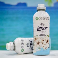 Nước Xả Vải Lenor Hương Hoa Bông Cotton Nhẹ Nhàng 950ml - Giúp Quần Áo Mềm Mại, Lưu Hương Lâu, Hàng Nội Địa Đức