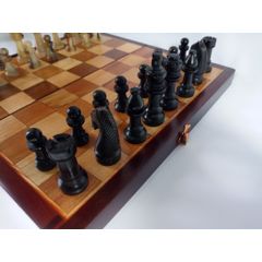 Cờ Vua Sừng Trâu Đen Trắng Cao 7,4cm, Bàn Cờ Vua Gỗ Hương Kích Thước 35CM X 35CM X 2,5 Giúp Trẻ Phát Triển Trí Tuệ