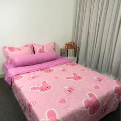 Bộ Chăn Ga Microfiber Cao Cấp 5 Món - Êm Ái, Thoáng Khí, Bọc Nệm 20cm - Giấc Ngủ Hoàn Hảo, An Toàn Cho Da Nhạy Cảm