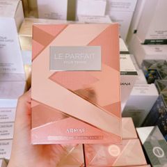 Hộp quà tặng Armaf Le Parfait Pour Femme EDP 100ml kèm nến thơm và hoa đẹp - Quà tặng sang trọng cho phái đẹp