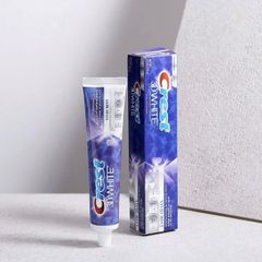 Kem Đánh Răng Crest 3D White Vivid Mint Ultra 147g - Làm Trắng Răng Tự Nhiên, Hơi Thở Thơm Mát, Bảo Vệ Men Răng