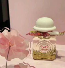 Nước hoa Hermès Twilly d’Eau Ginger EDP 50ml - Hương thơm quyến rũ, tinh tế với gừng và hoa, món quà hoàn hảo cho phái đẹp