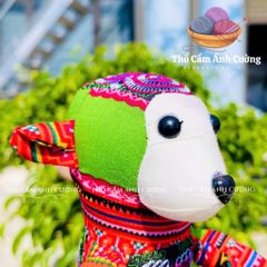 Thú Nhồi Công Khỉ Ngồi Thổ Cẩm Sapa - Đồ Chơi Trẻ Em Chất Liệu Vải Mềm Mại, Quà Tặng Ý Nghĩa Cho Bé