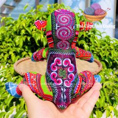Thú Nhồi Công Khỉ Ngồi Thổ Cẩm Sapa - Đồ Chơi Trẻ Em Chất Liệu Vải Mềm Mại, Quà Tặng Ý Nghĩa Cho Bé