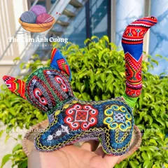 Thú Nhồi Bông Mèo Con Thổ Cẩm Sapa - Quà Tặng Đáng Yêu Cho Trẻ Em, Chất Liệu Mềm Mại, Bảo Hành 1 Đổi 1