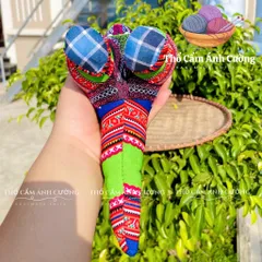 Thú Nhồi Bông Cá Sấu Ngồi Thổ Cẩm Sapa - Quà Tặng Ý Nghĩa Cho Bé - Đồ Chơi Trẻ Em Chất Lượng Cao