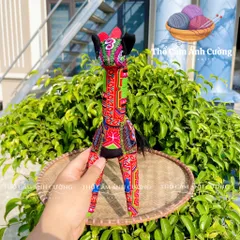 Thú Nhồi Bông Hiêu Cao Cổ Thổ Cẩm Sapa - Quà Tặng Độc Đáo Cho Bé Yêu, Chất Liệu Mềm Mại, Bảo Hành 1 Đổi 1