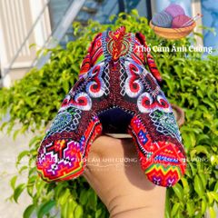 Thú Nhồi Bông Chó Nằm Thổ Cẩm Sapa - Đồ Chơi Trẻ Em Ấm Áp Chất Liệu Vải Mềm, Quà Tặng Ý Nghĩa Cho Bé