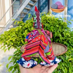 Thú Nhồi Bông Gà Đông Tảo Thổ Cẩm Sapa - Đồ Chơi Trẻ Em Mềm Mại, Quà Tặng Ý Nghĩa Cho Bé Yêu