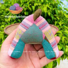 Thú Nhồi Bông Thỏ Ngồi Thổ Cẩm Dân Tộc Thái - Quà Tặng Đáng Yêu Cho Bé Yêu, Vải Thổ Cẩm êm ái, Tiêu Chuẩn Chất Lượng Cao