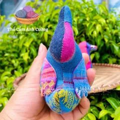 Thú Nhồi Bông Con Vịt Dân Tộc Thái - Đồ Chơi Trẻ Em Chất Liệu Thổ Cẩm và Bông Mềm Mại - Quà Tặng Ý Nghĩa Cho Bé Yêu