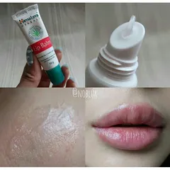 Son Dưỡng Môi Himalaya Lip Balm 10g Chiết Xuất Cà Rốt - Dưỡng Ẩm, Làm Hồng Môi An Toàn Cho Mọi Loại Da