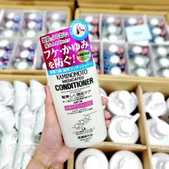 Dầu Gội Kích Thích Mọc Tóc Kaminomoto 300ml - Chống Gàu, Ngứa, Tăng Cường Sức Khỏe Tóc từ Nhật Bản