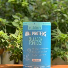 Vital Proteins Collagen Peptides - Bột Bổ Sung Collagen Hỗ Trợ Sức Khỏe Da, Tóc, Móng và Khớp, Không Mùi Vị, Dễ Dàng Kết Hợp