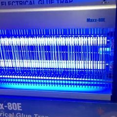 Đèn diệt côn trùng Maxx 80E - Bẫy muỗi hiệu quả 95% với ánh sáng UV an toàn, vùng hoạt động 80-100m2, tiết kiệm điện, chống ồn.