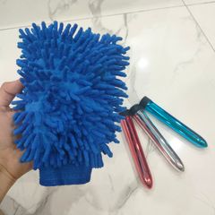 khăn lau xem inox dùng pin có động cơ giúp vệ sinh xe bằng độ rung sẽ sạch hơn.