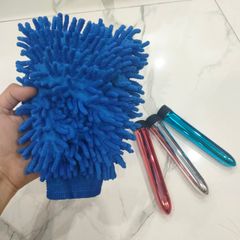 khăn lau xem inox dùng pin có động cơ giúp vệ sinh xe bằng độ rung sẽ sạch hơn.