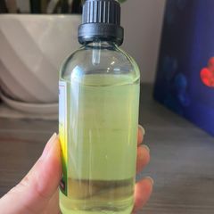 Dầu Tràm Nguyên Chất Huế Cung Đình Vỹ Dạ 100ml - Tinh Dầu Giữ Ấm, Đuổi Muỗi Cho Mẹ Và Bé,Trẻ Sơ Sinh