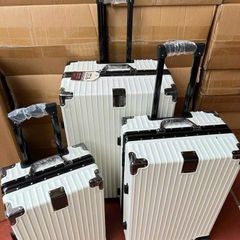 Vali Kéo Du Lịch Cao Cấp Size 20/24/28 Inch - Nhựa PC, Bánh Xoay 360°, Khóa TSA An Toàn, Lựa Chọn Thời Trang Du Lịch