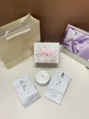 Set phấn nước Whoo Trắng 1 Hộp 2 Lõi - Mỹ Phẩm Chất Lượng Cao Cho Làn Da Tươi Sáng, Phù Hợp Mọi Loại Da